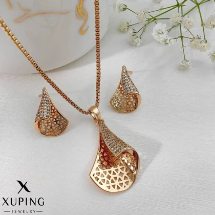 نیم‌ست زنانه طلایی طرح برگ نگین‌دار مجلسی – Xuping