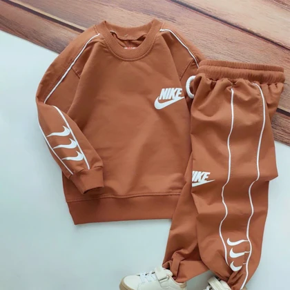 بلوز شلوار بچه گانه طرح نایک بغل خط‌دار