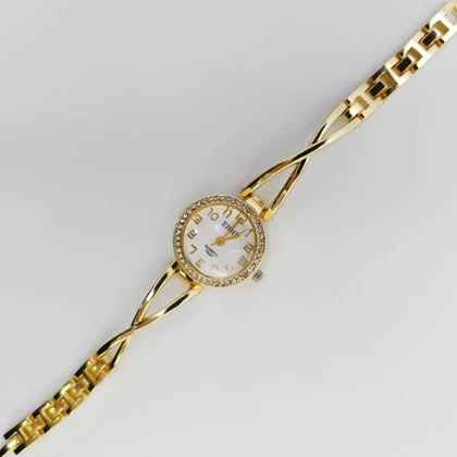 ساعت مچی زنانه مجلسی EHHE نگین‌دار با موتور کوارتز