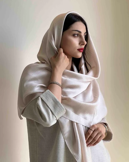 روسری کریستال شاین کرم روشن