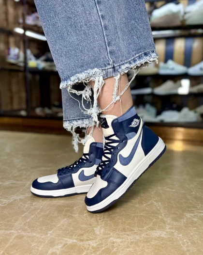 کتانی ساق‌دار زنانه جردن 1 (ولنتینو)