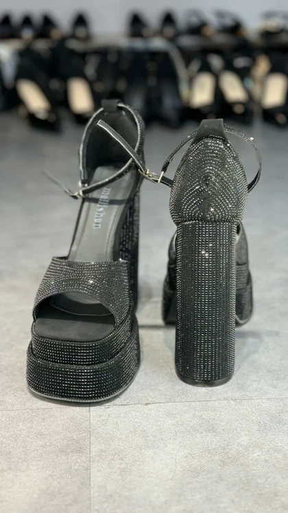 پاشنه دولژ نگینی کدP33