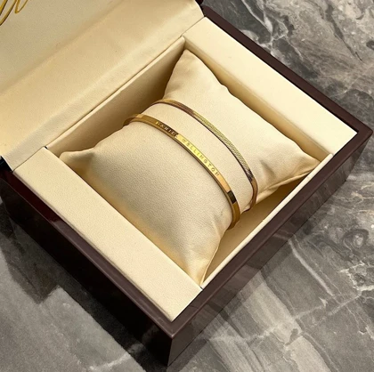 دستبند دنیل