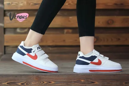 کتانی NIKE چسبی