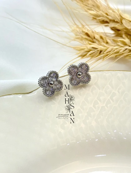 گوشواره جذاب ونکلیف جواهری
