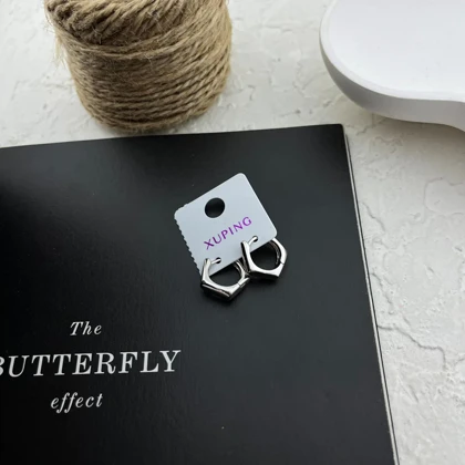 گوشواره زنانه مدل آینه‌ای شیک و خاص ژوپینگ