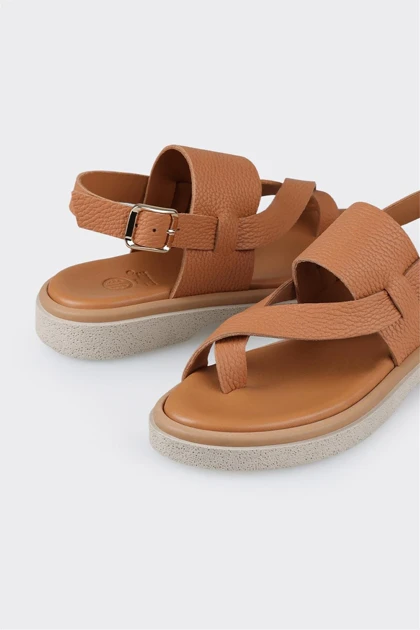 صندل اسپرت زنانه اله elle