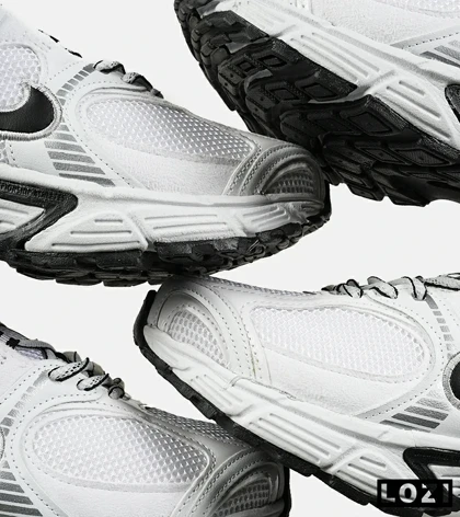 کفش کتانی مردانه و زنانه سفید مشکی نایک NIKE v5 RNR