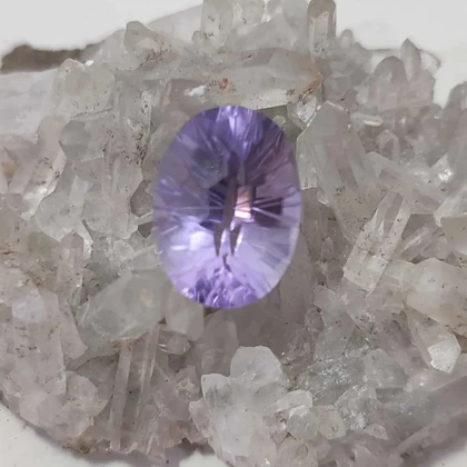 گردنبند نقره با سنگ آمیتیست تراش فوتبالی (بدون زنجیر)