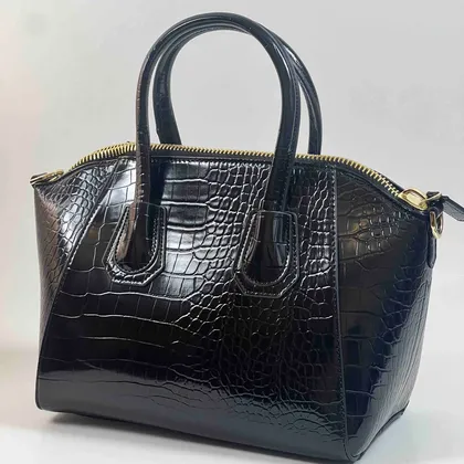 کیف جیوانچی (مشکی ورنی)