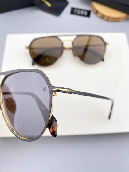 عینک آفتابی برند دیوید بکهام مدل DB7095