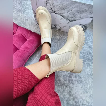 بوت‌بالاکش ساعتی