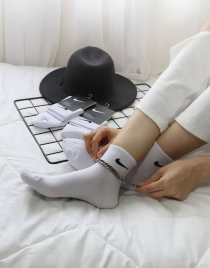 جوراب نیم ساق ساق‌دار نایکی