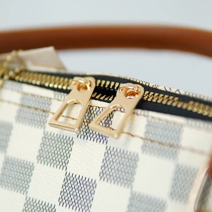 کیف نیم گرد زنانه صندوقی دو دسته مارک