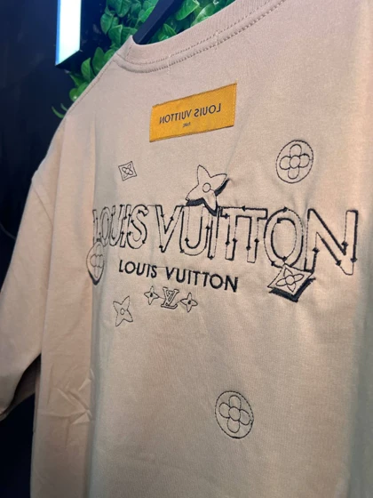 تیشرت Louis vuitton وارداتی کرم