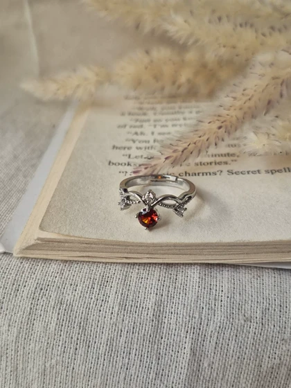 انگشتر جواهری کالکشن قرمز