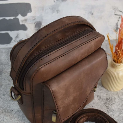 کیف دوشی مردانه چرم طبیعی پتینه