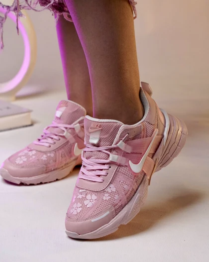 کتانی زنانه نایکی وی تو کی V2K گل‌دار