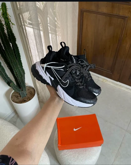 نایک وی تو کی ران Nike v2k run کد 604