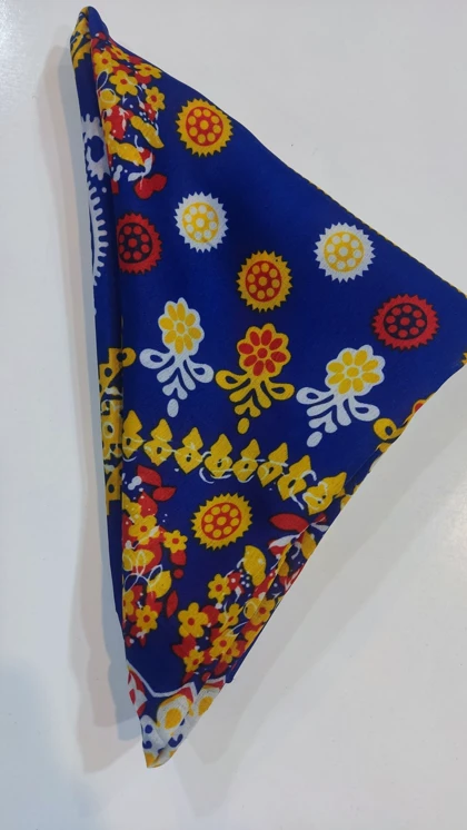 روسری زنانه نخی طرحدار