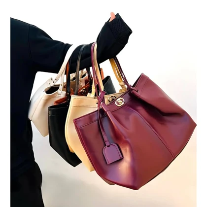 کیف زنانه سایز بزرگ جلو چین‌دار