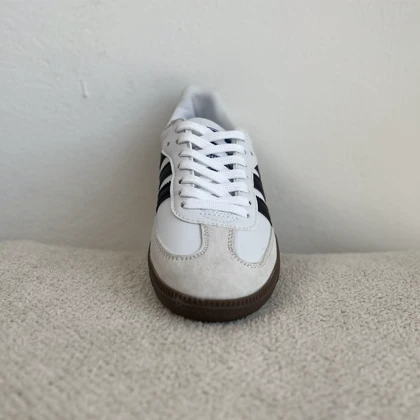 سامبا سفید کلاسیک