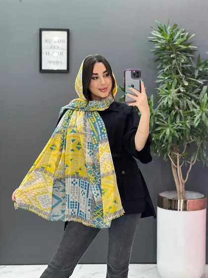 شال حریرنخ طرح لوزی و مربع
