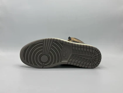کتانی نایکی جردن1 اوجی موکا رپلیکا/Nike Air Jordab1 Travis