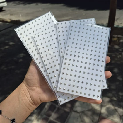 پیرسینگ چسبی فیک طرح فلز