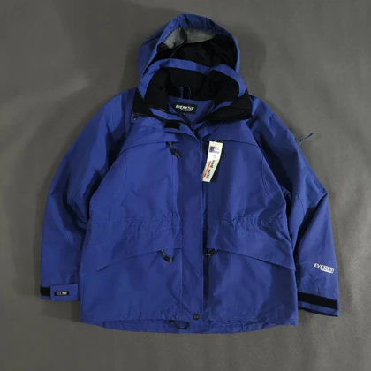 SIZE M-L کاپشن اسکی گورتکس حرفه ای استوک اورجینال برند معتبر EVEREST سوئد