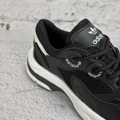 کفش کتانی زنانه آدیداس آستیر مشکی (Adidas Astir Black)