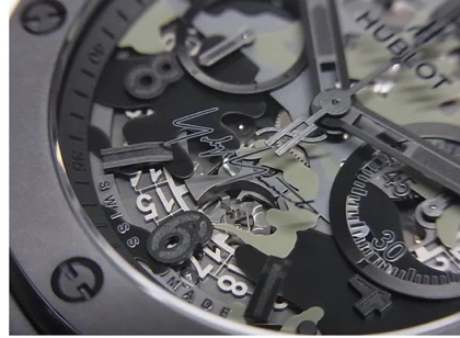 ساعت هابلوت کرنو چیریکی