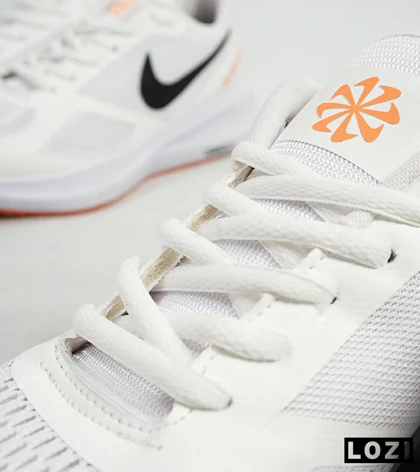 کفش کتانی مردانه سفید نارنجی Nike guide 10