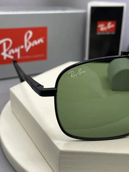 Ray-Ban RB8096 مدل جدید با عدسی سبز و فریم فلزی مشکی مات