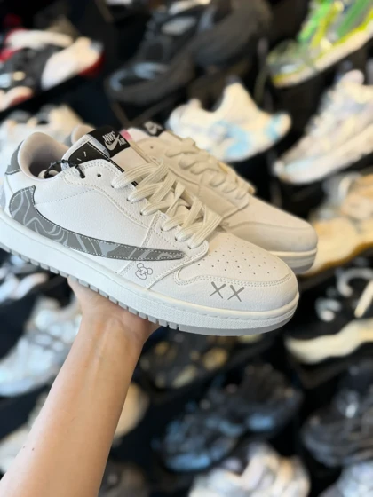 کتانی مردانه ترویس کاستوم نورث فیس