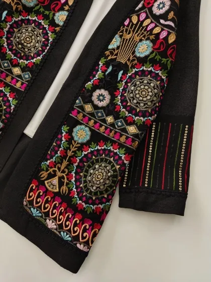 مانتو گلدوزی آیکال