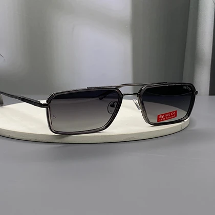 عینک آفتابی اسپریت پلاریزه با فریم فلز و کائوچو محافظ UV400