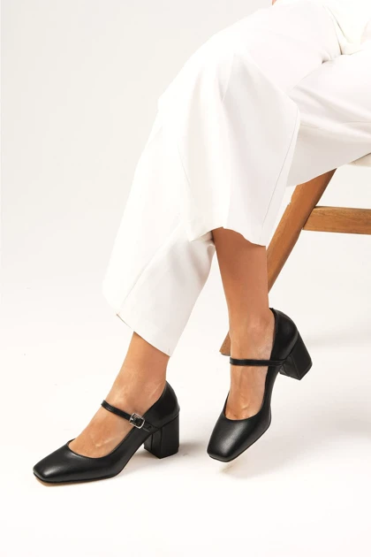 کفش پاشنه‌بلند کلاسیک زنانه میوگوستو mio-gusto