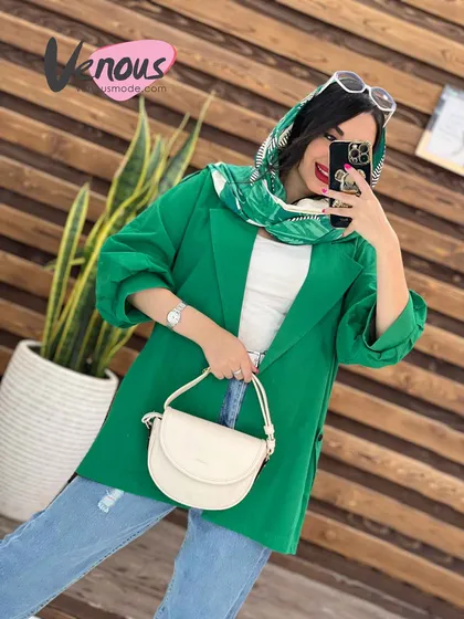 مانتو بغل سه دکمه آستین پفی
