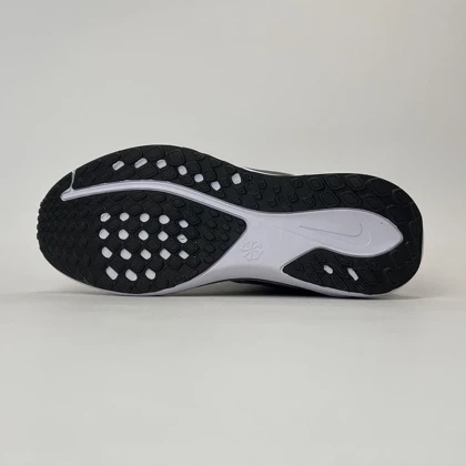 کفش ورزشی نایک پگاسوس 41 مشکی سفید