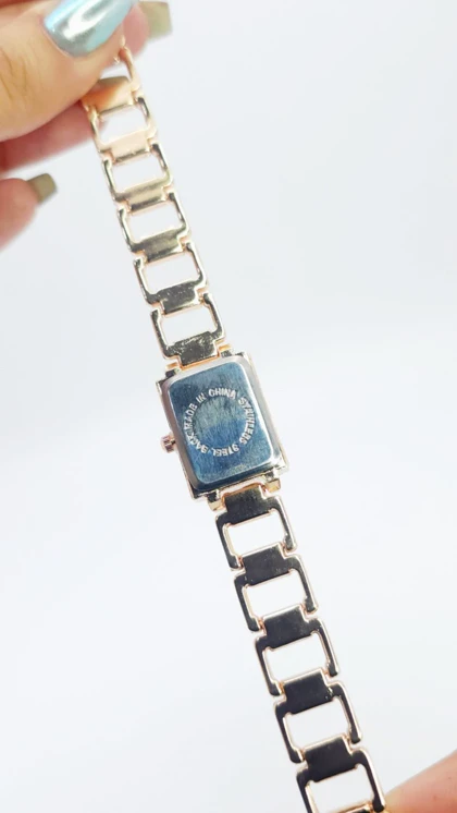 ساعت مچی زنانه مجلسی IE-LY نگین‌دار با موتور کوارتز