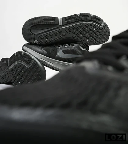 کفش کتانی بزرگ پا مشکی زیر طوسی NIKE zoom