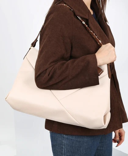 کیف زنانه مجلسی چرم دسته سگک 228 AM