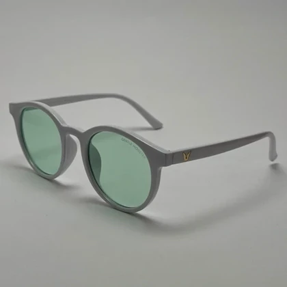 عینک آفتابی و شب گرد جنتل مانستر GENTEL MONSTER سفید عدسی سبز