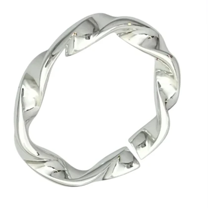 انگشتر زنانه مینیمال طرح طلا مدل بافت موج