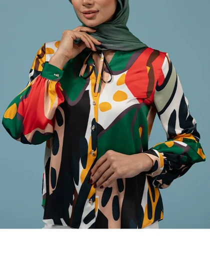 شومیز زنانه ساتن طرحدار مجلسی یقه گره‌ای 30108