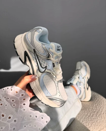 کتانی نایک وی پنج رانر آبی Nike V5k RNR SUMMIT white blue