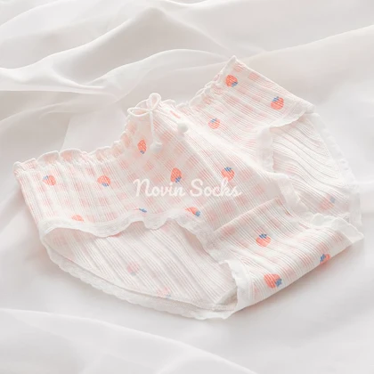 شورت طرح Sweet strawberry (سایز 38 الی 42)