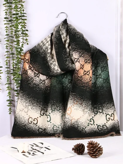 شال فوتر گوچی‌استار