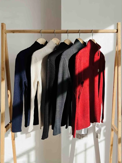 بلوز بافت یقه نیم زیپ زنانه وارداتی گرم بالا